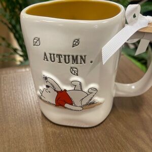 Disney Winnie the Pooh Autumn Fall Yellow Ceramic Ceramic Coffee Mug NWT